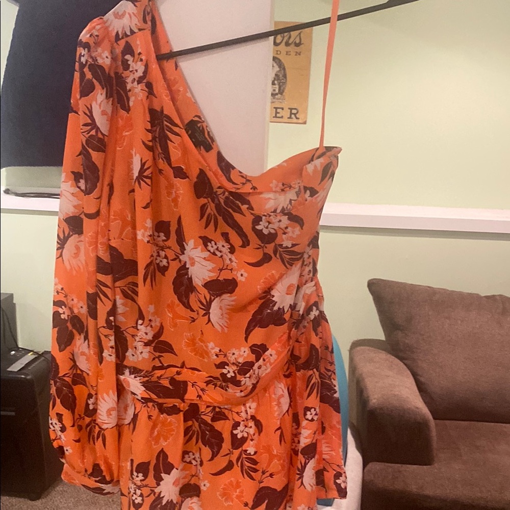 Floral One-Shoulder Top